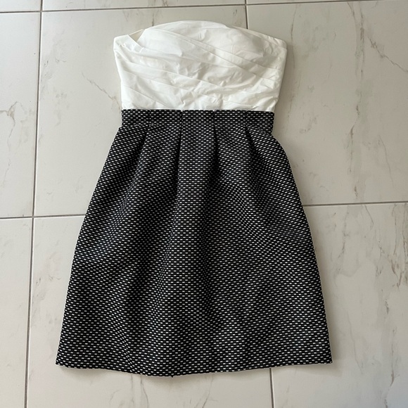 BNWT Max and Cleo Strapless Mini Dress with pockets size 2 - Picture 1 of 5